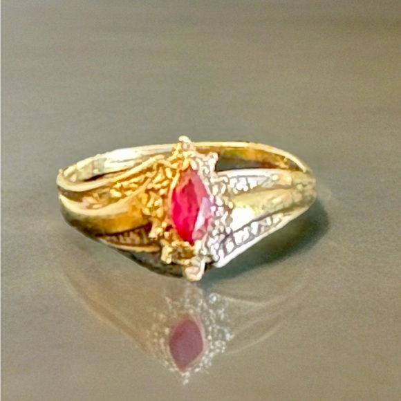 Ruby and Diamond 10K yellow gold marquise ring size 7.5 vintage estate